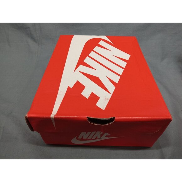 Nike Boys Air Max 90 (GS) Sneakers Leather Triple White Size 5 NEW IN BOX! - Picture 8 of 9
